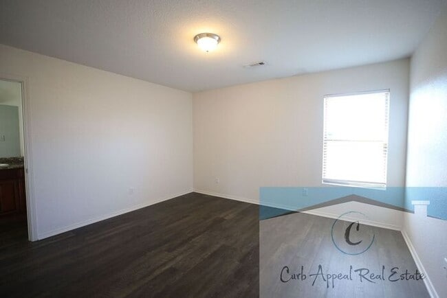 Photo - Beautiful 3 bed / 2 bath home with a spacious back yard - Nettleton!!