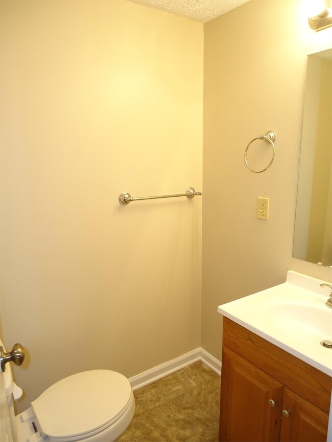 Photo - 504 Yorktowne Pl