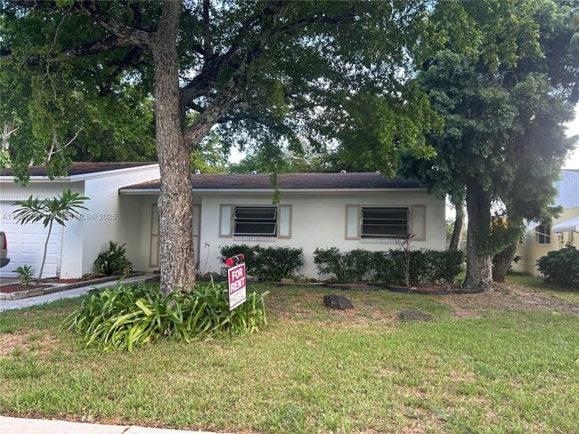 Building Photo - 7262 SW 1st St Rental