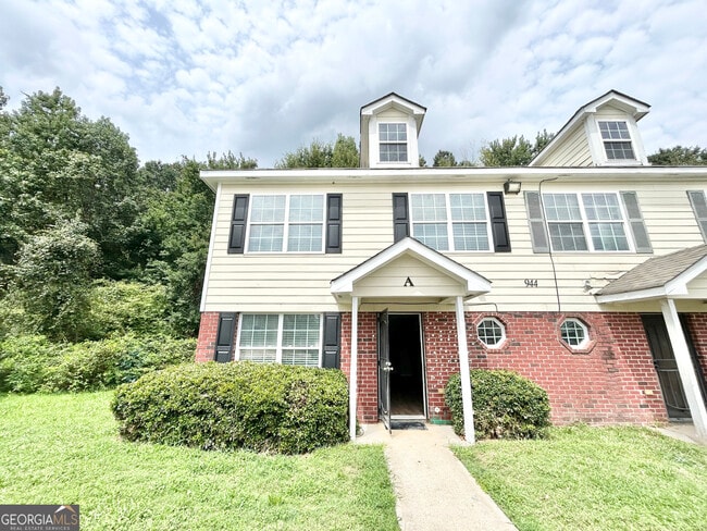 Building Photo - 944 Old Mill Point