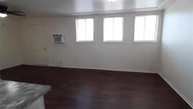 Building Photo - 180 N Jones St Unit 5 Rental