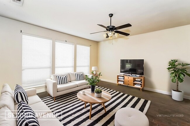 Photo - 401 Bamborough Dr