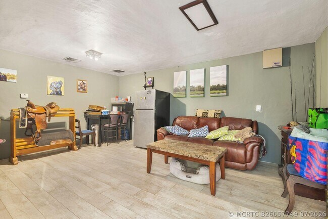 2770 E Rd