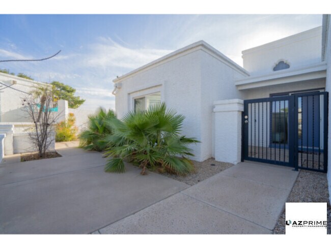 Photo - Welcome to this Exceptional, Fully-furnished 2/2 Phoenix house!