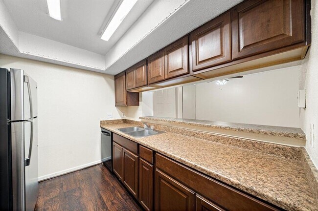 Photo - 2818 S Bartell Dr Unidad True