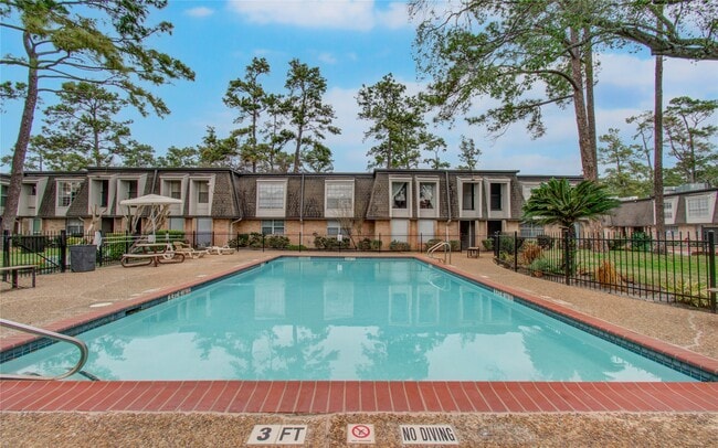 Building Photo - 12633 Memorial Dr Unit 152