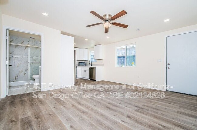 Photo - 136-138 Demona Pl Unidad 136