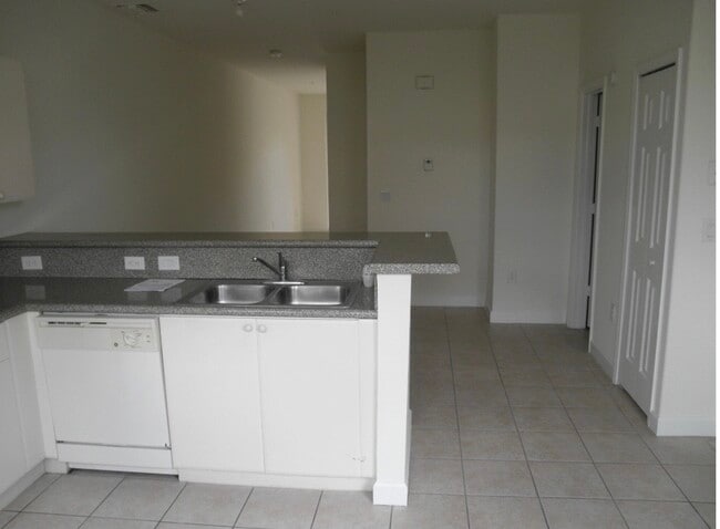 Photo - 2906 Shoma Dr