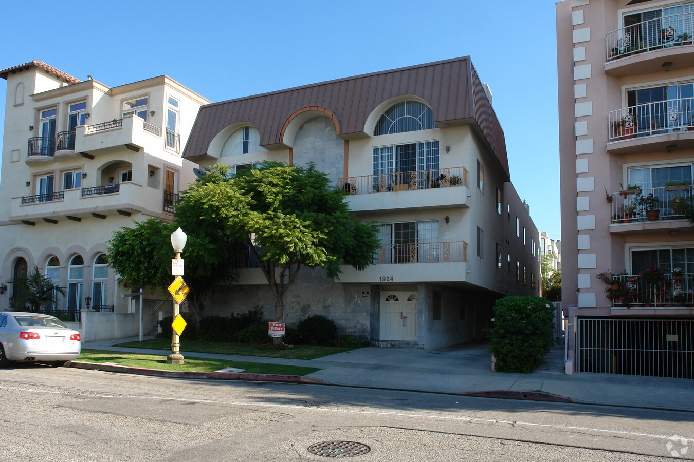 1924 Pelham Ave - 1924 Pelham Ave Apartments