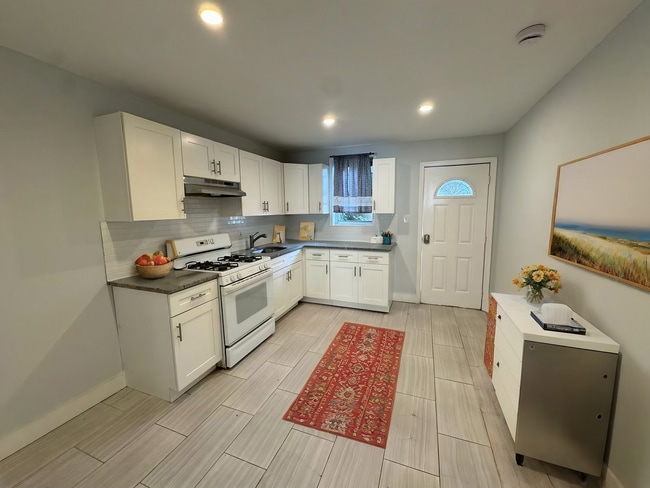 Photo - Freshly Updated 3bd/1bath Featuring Spacious Layout & Dedicated Office!