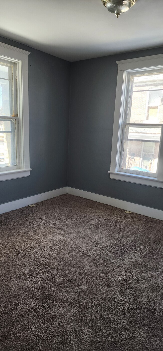 624 N 6th St Apartments Unit 624 N 6TH Quincy, IL