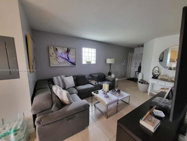 Photo - 3415 NE 9th Dr Unit 104