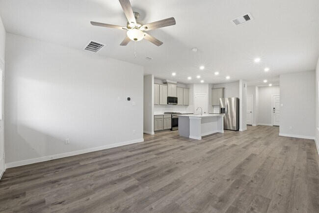 Photo - 4011 Ancient Honor Dr