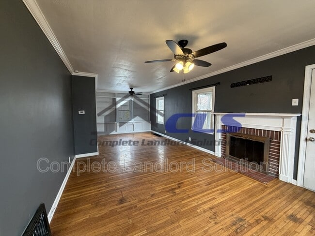 Photo - 2116 Poplar St