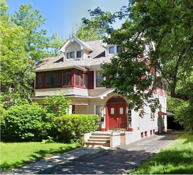 Building Photo - 3351 Desota Ave Unit 3rd Floor