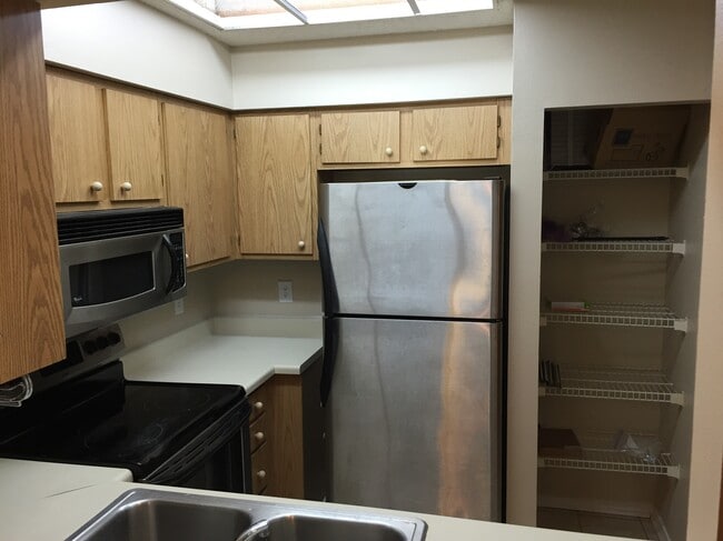 Photo - 14216 Woodlands Dr