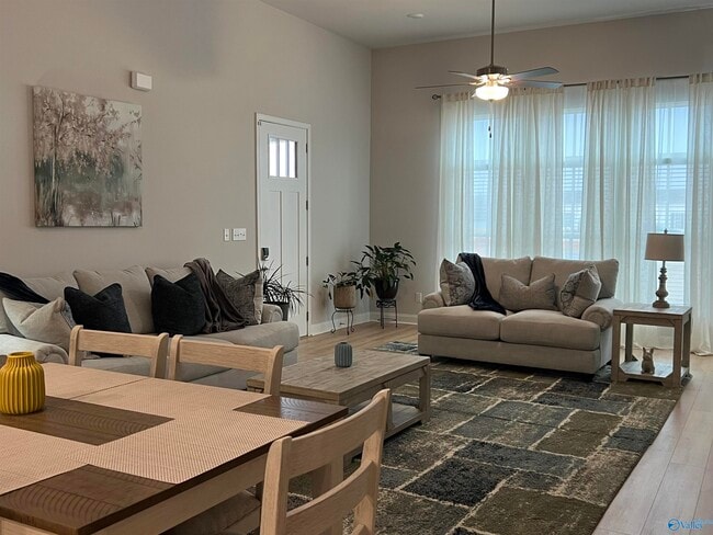 Photo - 111 Shylock Ln