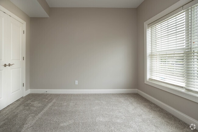 3BR , 2BA - 1,584 SF - 6875 Transit Road