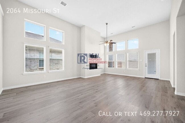 Photo - 2064 Missouri St