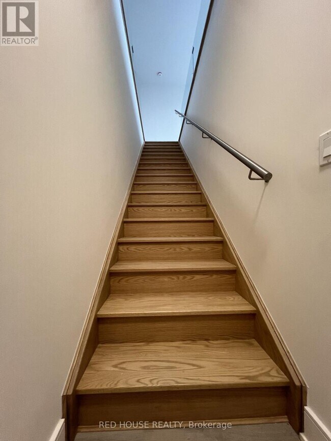 Photo - 138 Everett Cmn