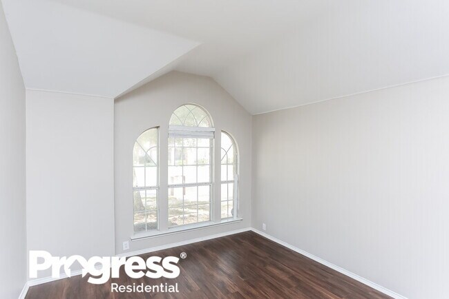 Photo - 10201 Jessica St