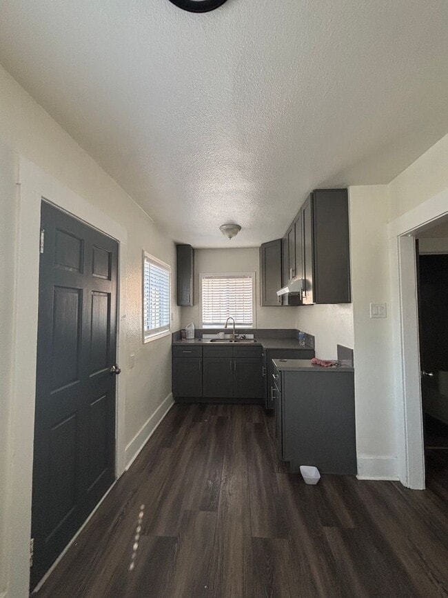 Photo - 1817 E 70th St Unidad 1817 1/4