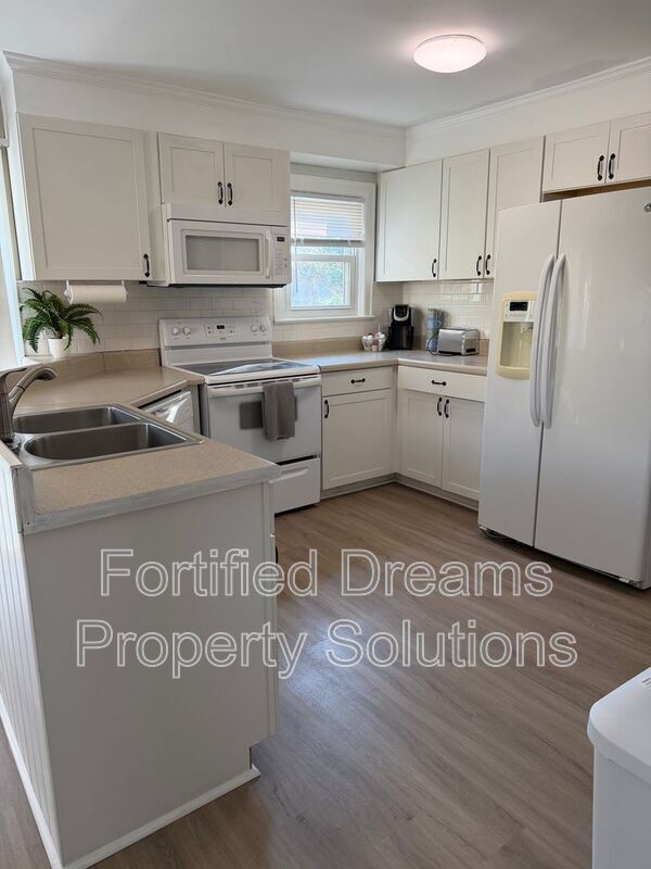 Photo - 2203 Maywood St