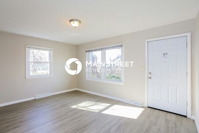 Photo - 3 Bedroom Pet-Friendly Home in Kansas City, MO with Main Street Renewal