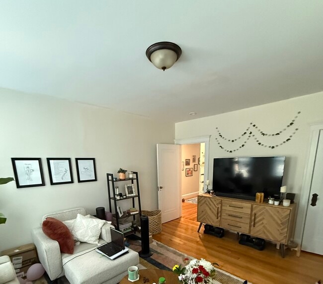 Photo - 399 Broadway