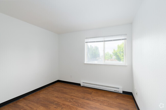 3BR, 2BA - 1060SF - Bedroom - Pioneer Park Apartment