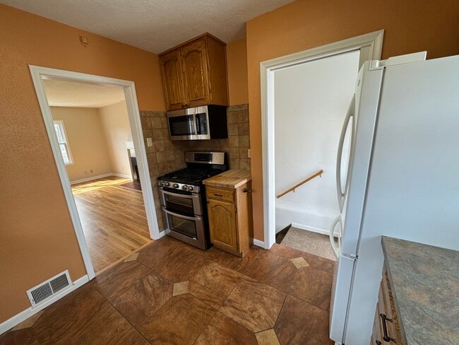 Photo - 208 S 13th Ave