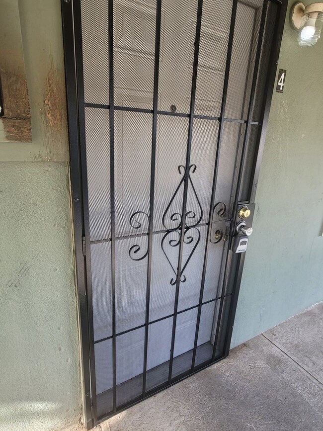 Photo - 3900 43rd Ave Unidad 4