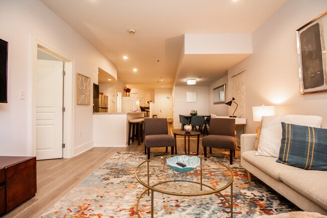 Photo - 1387 Washington St Unidad 203