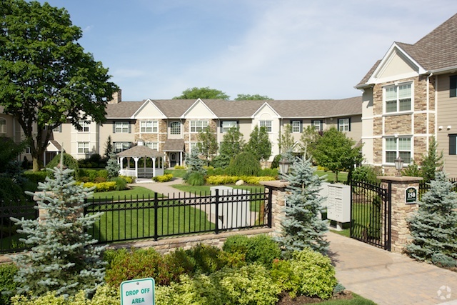 Building Photo - Fairfield Courtyard At Farmingdale Rental