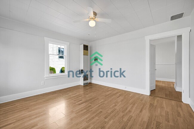 Photo - Charming 3-Bed Duplex in Renton - Spacious 1280 Sq Ft Haven!
