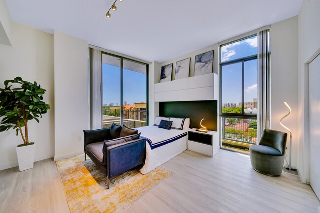 Photo - Nine Hollywood