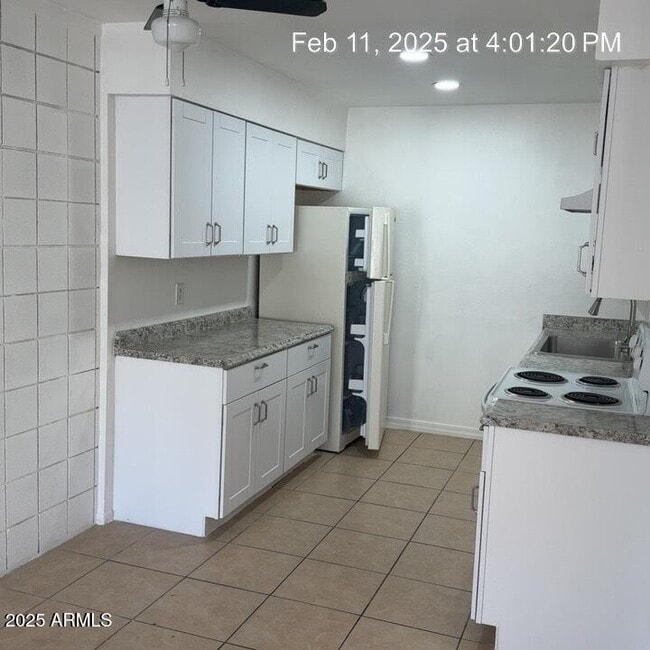 Photo - 2028 W Cactus Rd Unidad B