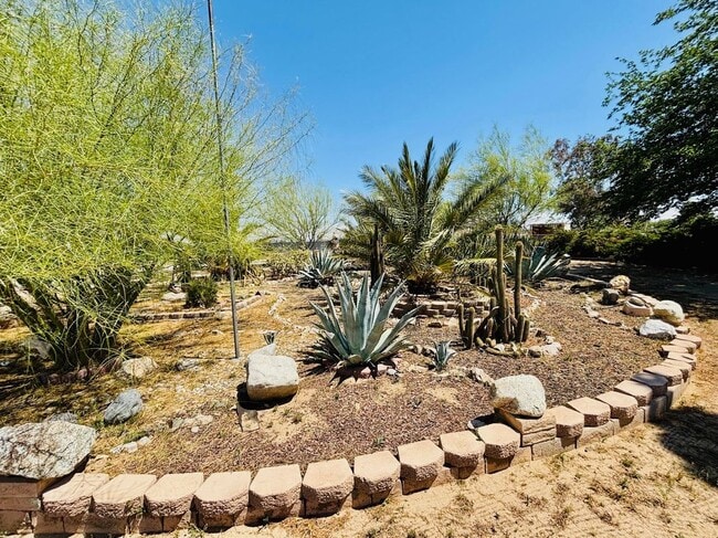 Photo - 41725 22nd St W