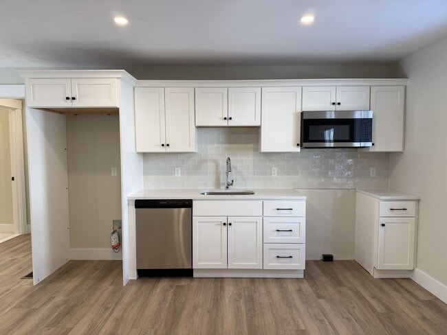 Photo - 480 Wareham St