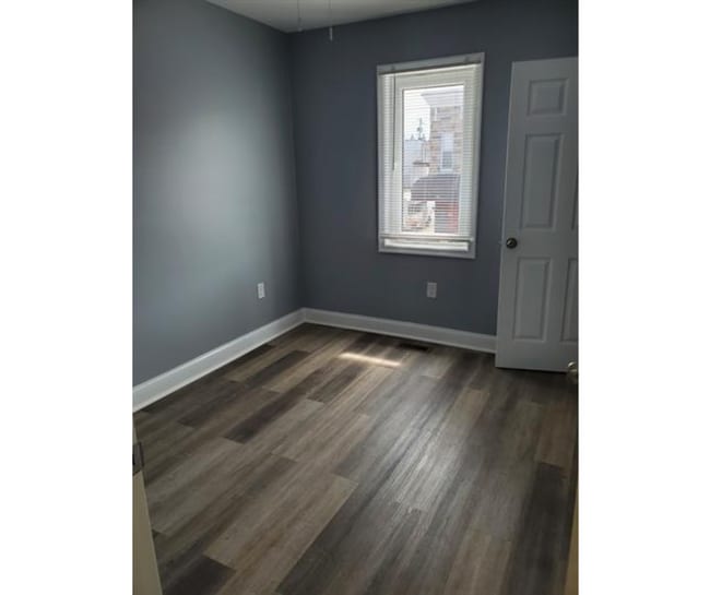 Photo - 2101 McHenry St Unit 6 Available $550 6