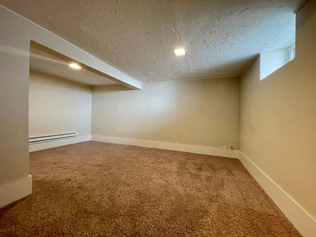 Photo - Elegant 4 Bedroom 2 Bathroom Home in South...