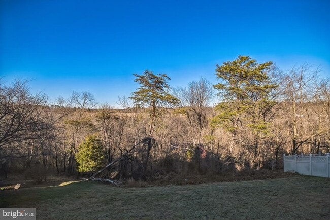 Photo - 215 Kemper Ct