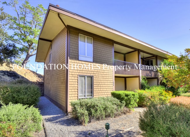 Building Photo - 908 Lea Dr