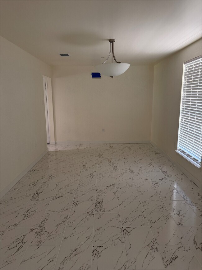 Photo - 2110 Bentvine Dr