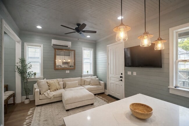 Photo - 5036 Golden Forest Dr