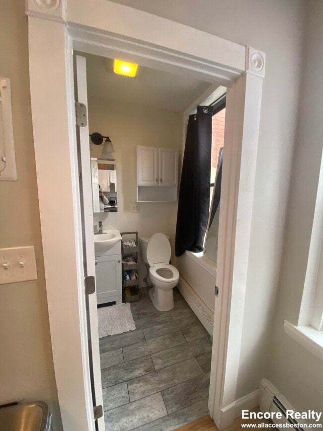 Building Photo - 21 Sheafe St Unit 13