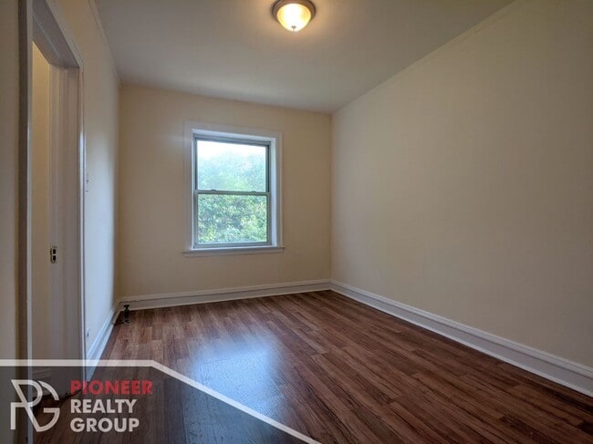 Photo - 2536 N Sawyer Ave Unit 308