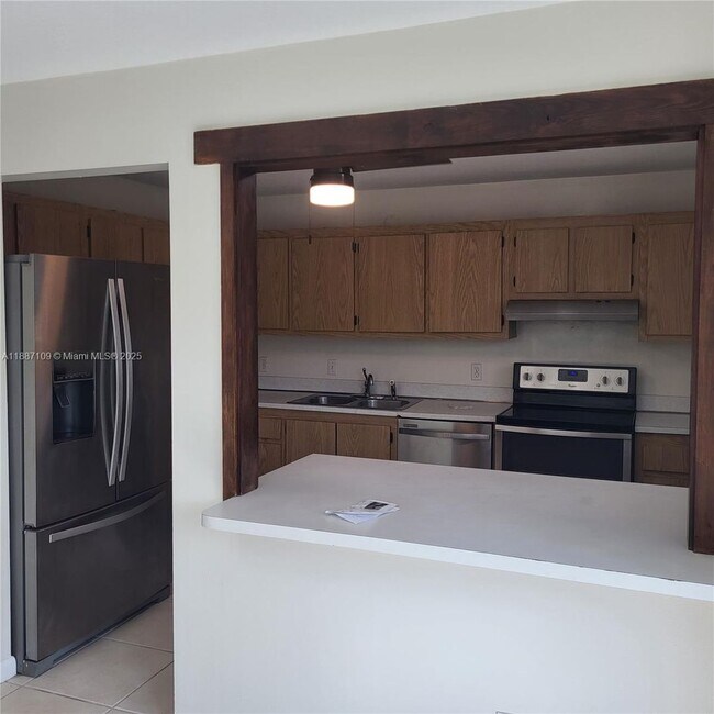 Photo - 127 Seagull Ct