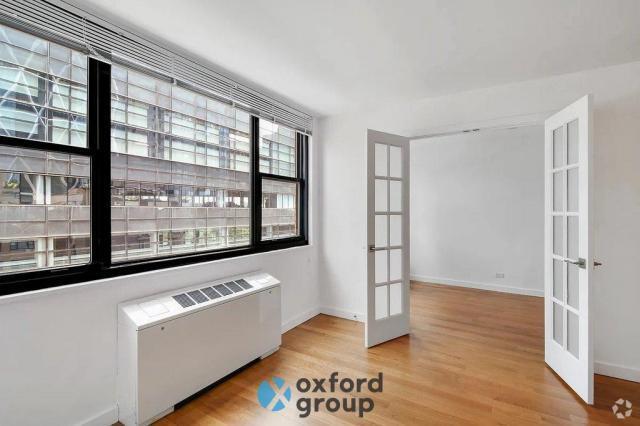 Building Photo - 2 bedroom in NEW YORK NY 10019 Unit 18A Rental