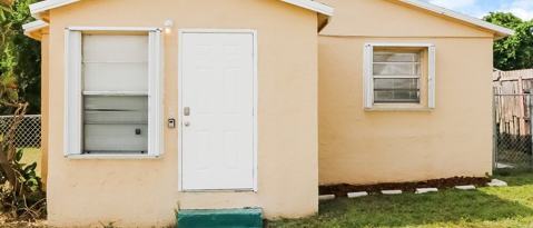 Photo - 725 W 6th St